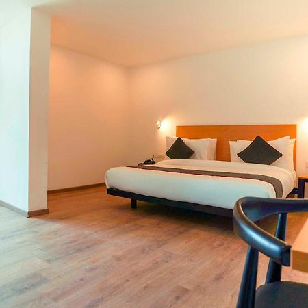 Townhouse O Hotel Aditya Residency Near Parthala Over Bridge Sector 121 Noida Indirapuram Exteriör bild