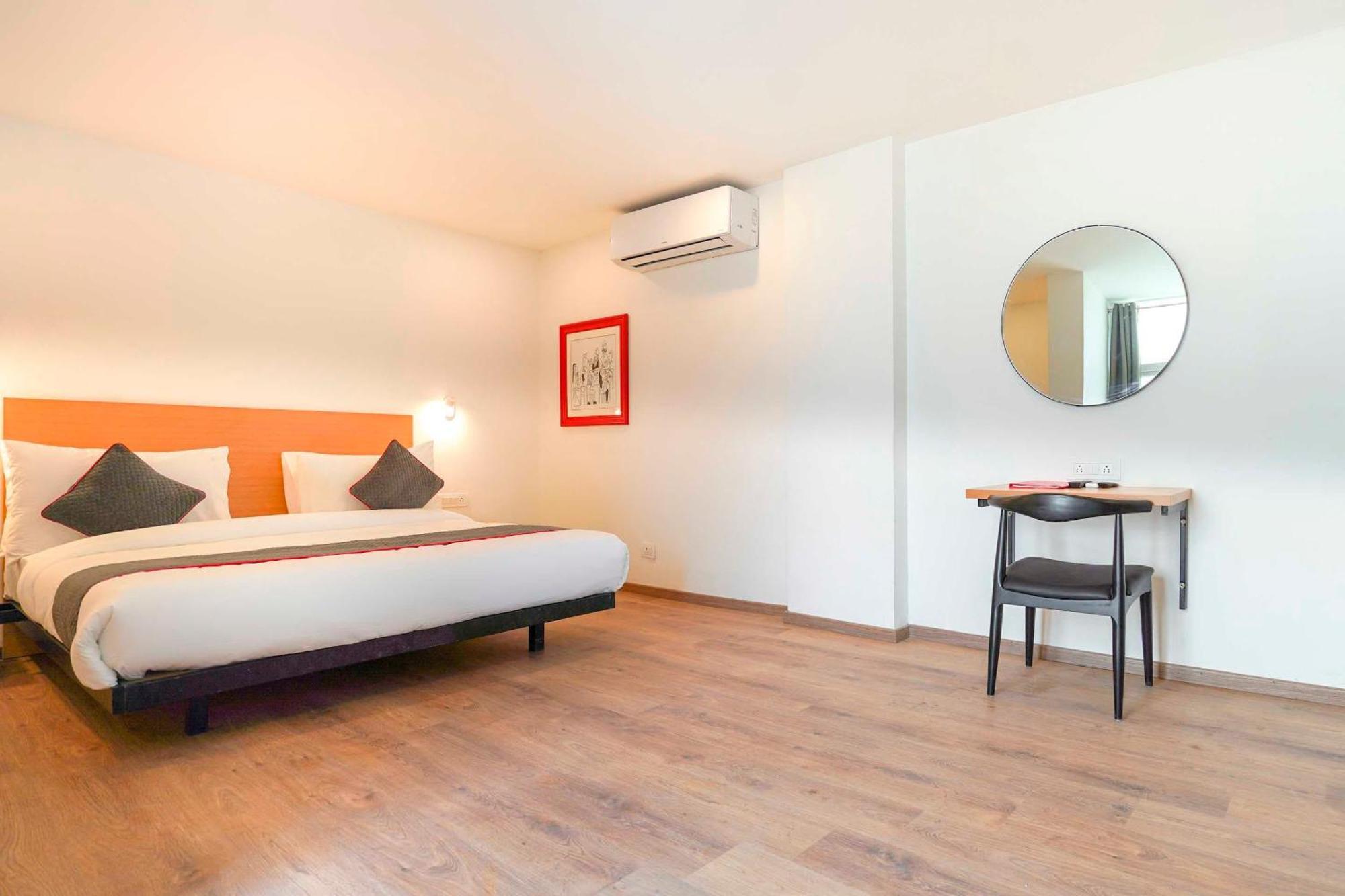 Super Townhouse O Hotel Aditya Residency Near Parthala Over Bridge Sector 121 Noida Indirapuram Exteriör bild
